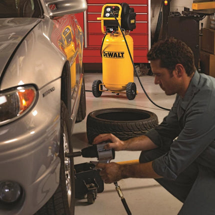 DEWALT 200 PSI MAX Air Compressor