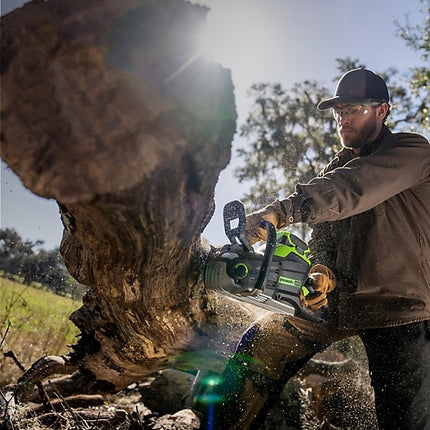 Greenworks 18” 60V Cordless Chainsaw Kit with Battery & Charger