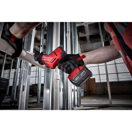 Milwaukee M18 FUEL 18V Reciprocating Saw Kit